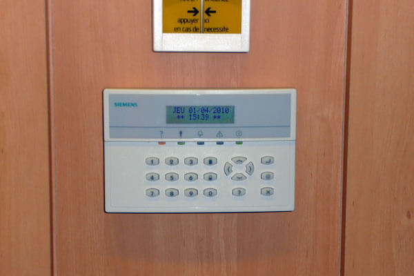 Réalisation Contrôle d'Accès & Sécurité