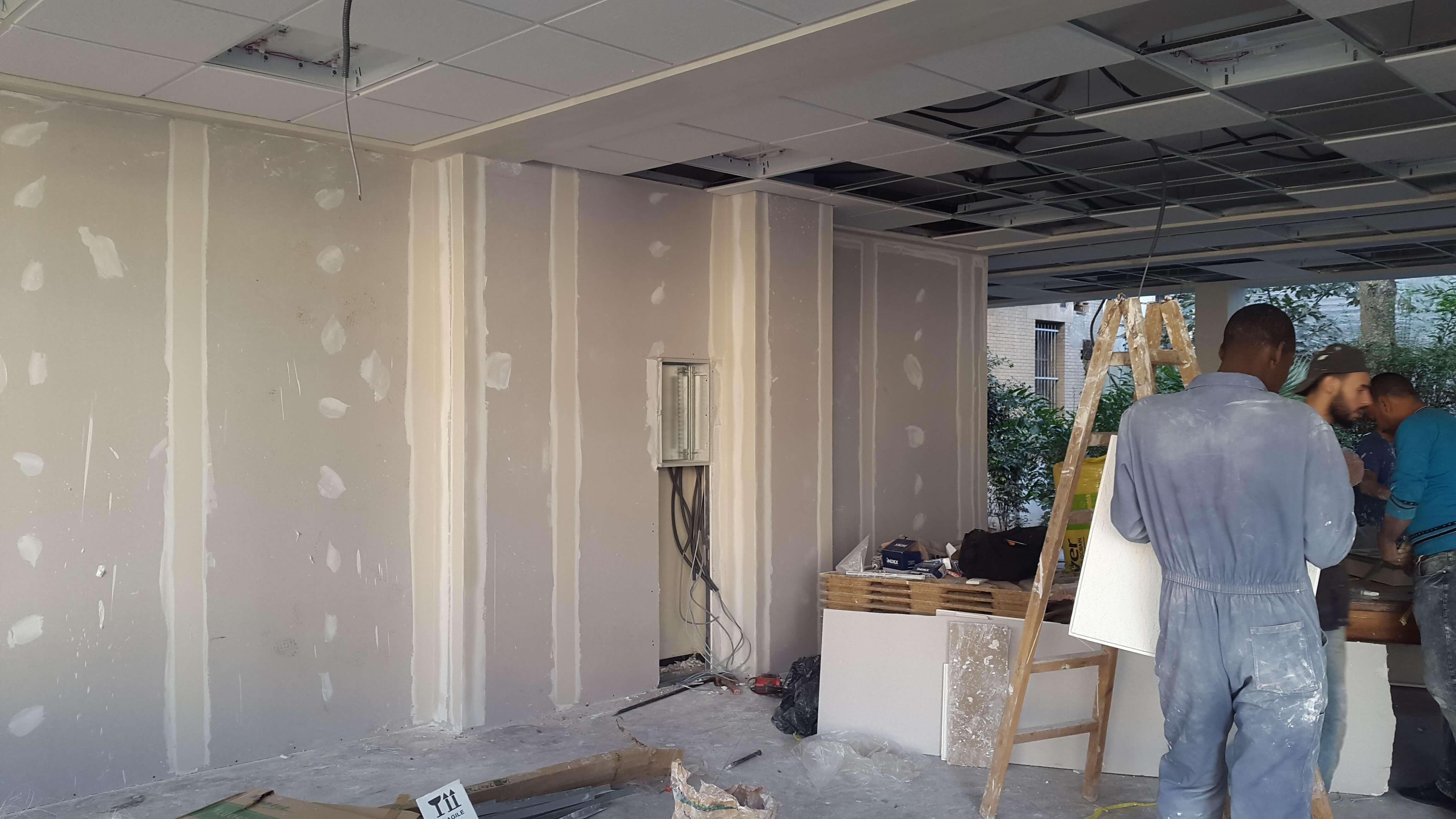 Réalisation Faux plafonds & Cloisons amovibles